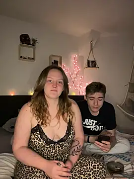 Maryjane-Spidermann online show from March 5, 2026, 7:54 pm