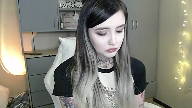 Rin Tozier online show from February 22, 2026, 12:46 am