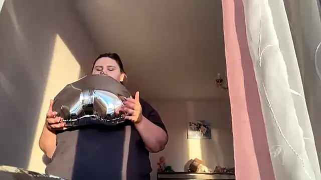 BadGirlBloom online show from February 23, 2026, 2:28 pm