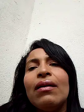 Lia Phone online show from February 20, 2026, 8:00 pm