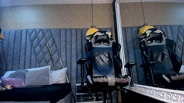 CloheBell online show from March 10, 2026, 6:23 pm