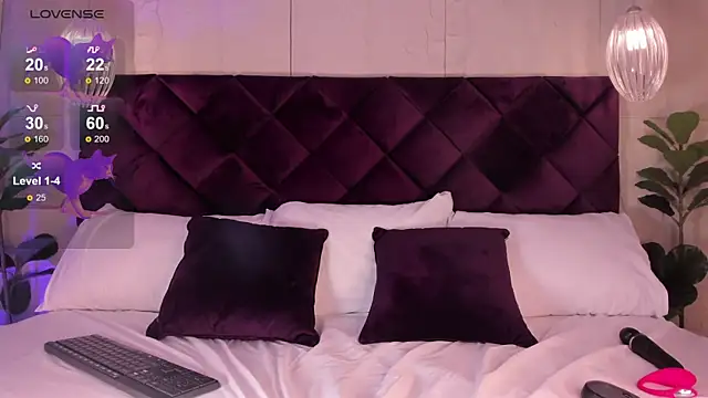 KittyLyne  online show from March 11, 2026, 12:10 pm