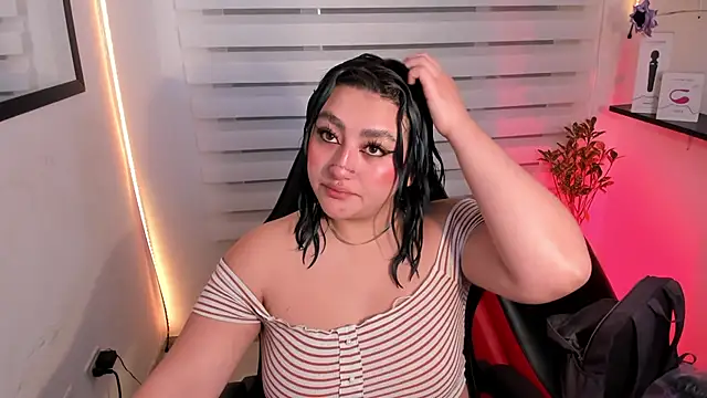 Emily Jonesh online show from July 14, 2026, 12:33 pm