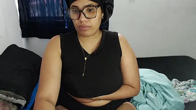 Mrsafroditha online show from February 24, 2026, 8:42 pm