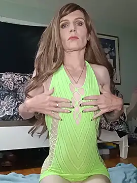 Snapshot of Royalbarbie25 chatting on June 13, 2026, 8:18 pm Royalbarbie25 online show from June 13, 2026, 8:18 pm
