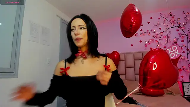 Snapshot of emma_cg chatting on February 13, 2026, 8:53 pm emma cg online show from February 13, 2026, 8:53 pm