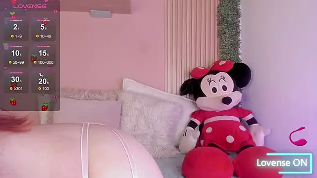 Winnie cutee online show from April 15, 2026, 3:01 am