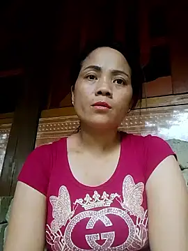molly-xx online show from May 23, 2026, 10:47 am