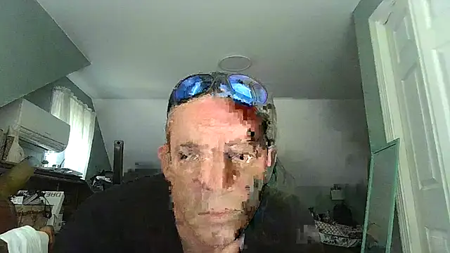 Snapshot of ShadowLove85 chatting on May 12, 2026, 4:02 pm ShadowLove85 online show from May 12, 2026, 4:02 pm
