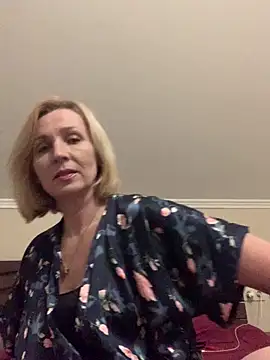 Snapshot of VeltaMur975 chatting on February 22, 2026, 4:41 pm VeltaMur975 online show from February 22, 2026, 4:41 pm