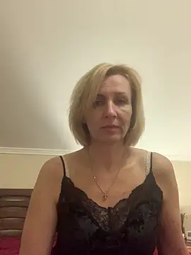 Snapshot of VeltaMur975 chatting on February 20, 2026, 7:49 pm VeltaMur975 online show from February 20, 2026, 7:49 pm