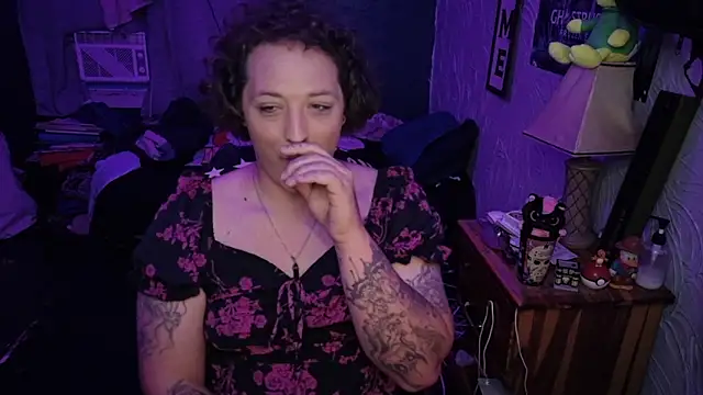 Abagail soft online show from May 7, 2026, 1:32 am