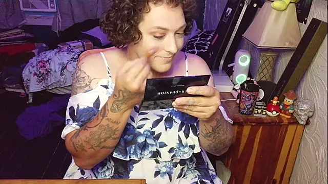 Abagail soft online show from April 18, 2026, 12:02 am