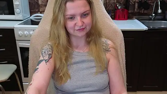 Snapshot of AnitaXVine chatting on June 29, 2026, 9:03 pm AnitaXVine online show from June 29, 2026, 9:03 pm