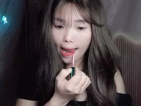 Girl-crazy1 online show from February 27, 2026, 2:06 pm