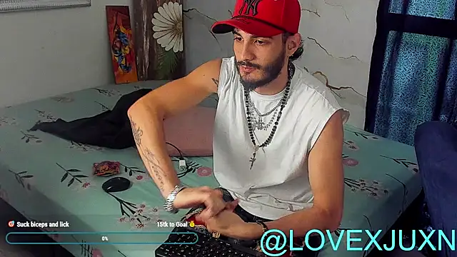 LovexJuxn8 online show from March 13, 2026, 8:14 pm