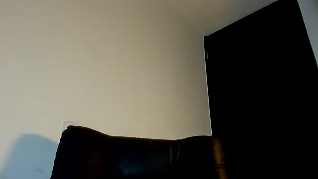 Snapshot of LovexJuxn8 chatting on February 25, 2026, 8:30 pm LovexJuxn8 online show from February 25, 2026, 8:30 pm