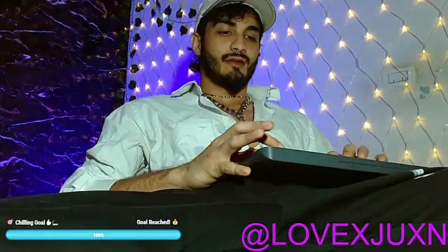 Snapshot of LovexJuxn8 chatting on May 3, 2026, 4:50 am LovexJuxn8 online show from May 3, 2026, 4:50 am