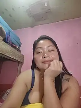 Snapshot of sweety_pie18 chatting on February 15, 2026, 7:09 am sweety pie18 online show from February 15, 2026, 7:09 am