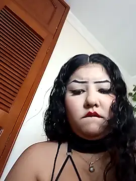 MadelynSmit  online show from March 5, 2026, 11:07 am