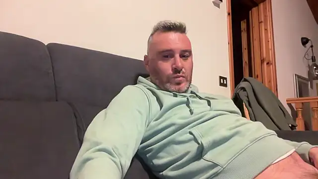 marcovik1 online show from March 11, 2026, 12:26 am