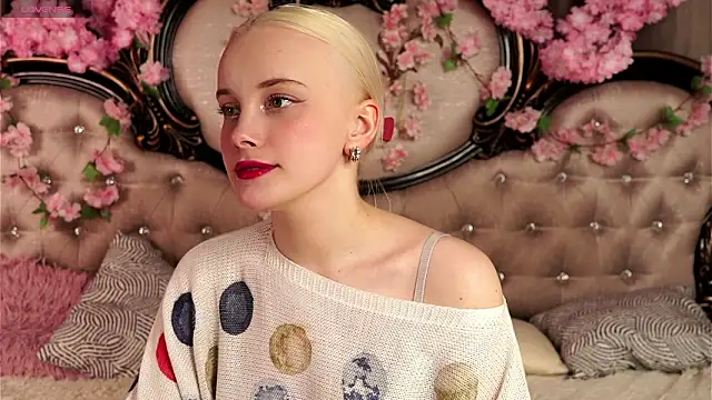 KirstinMcgeady online show from March 22, 2026, 11:34 am