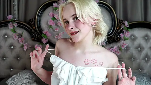 KirstinMcgeady online show from March 29, 2026, 11:23 am