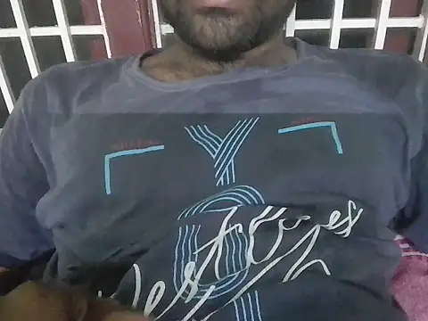 Snapshot of Tinku_1324 chatting on May 25, 2026, 3:55 pm Tinku 1324 online show from May 25, 2026, 3:55 pm