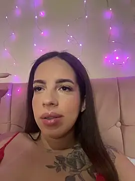 Snapshot of Larinhap chatting on February 20, 2026, 3:36 pm Larinhap online show from February 20, 2026, 3:36 pm