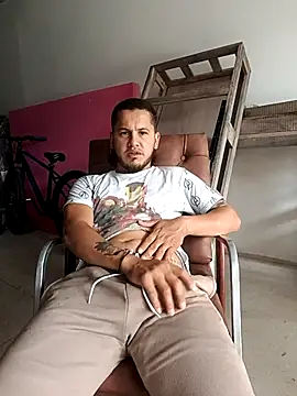 Snapshot of lenin9 chatting on March 26, 2026, 1:20 pm lenin9 online show from March 26, 2026, 1:20 pm