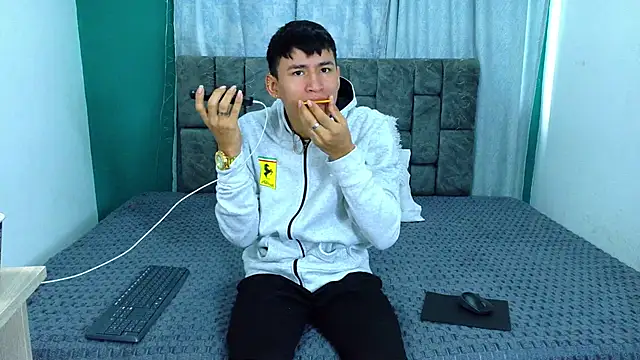 Snapshot of NicolasTorrez chatting on February 19, 2026, 1:19 pm NicolasTorrez online show from February 19, 2026, 1:19 pm