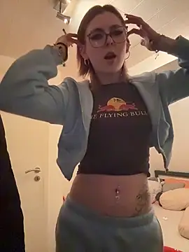 Milli-Kiss online show from April 20, 2026, 8:54 pm