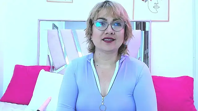 DariaLuca online show from March 26, 2026, 11:41 am