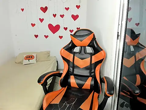 alexj black  online show from February 28, 2026, 11:43 am