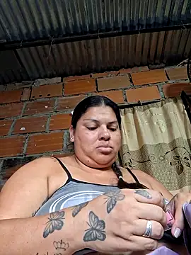 Juli Powl online show from April 16, 2026, 10:12 pm