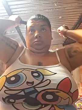 Juli Powl online show from April 18, 2026, 11:12 am