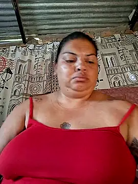 Snapshot of Juli_Powl chatting on February 16, 2026, 12:15 pm Juli Powl online show from February 16, 2026, 12:15 pm