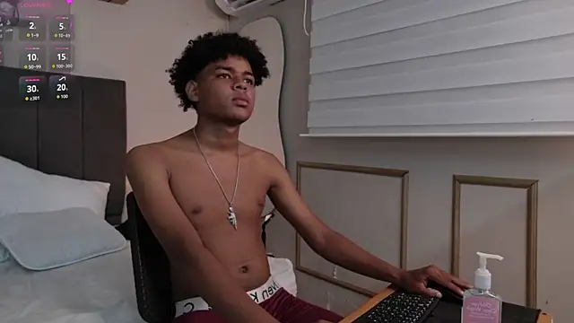 Snapshot of Twink_Alex19 chatting on March 4, 2026, 3:03 am Twink Alex19 online show from March 4, 2026, 3:03 am