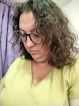  Saraqueen online show from March 1, 2026, 7:47 pm