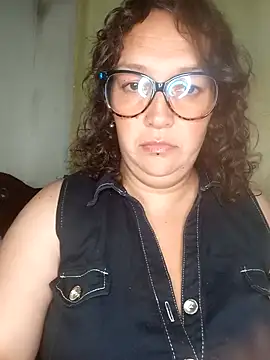  Saraqueen online show from April 5, 2026, 2:40 am