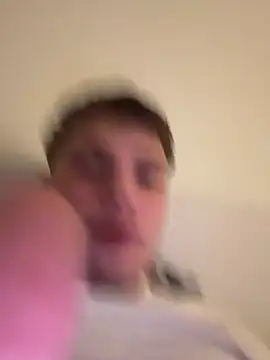 Snapshot of benab888 chatting on April 10, 2026, 12:39 am benab888 online show from April 10, 2026, 12:39 am