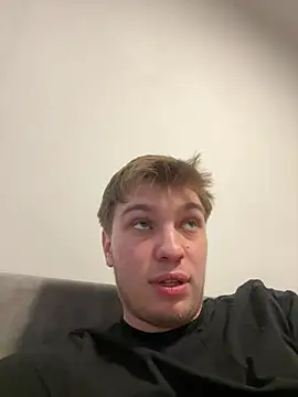 Snapshot of benab888 chatting on April 2, 2026, 1:51 pm benab888 online show from April 2, 2026, 1:51 pm