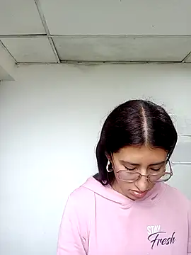 Esperanza  hot online show from February 27, 2026, 12:38 pm