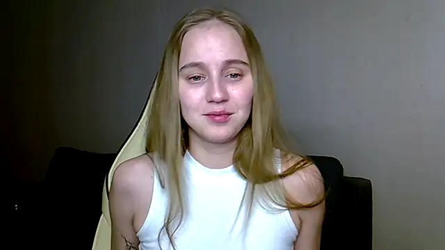 Snapshot of christimontero chatting on March 3, 2026, 7:21 pm christimontero online show from March 3, 2026, 7:21 pm