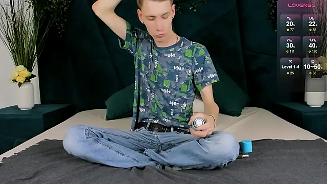 Snapshot of Erick_Wilson chatting on October 26, 2025, 7:53 am Erick Wilson online show from October 26, 2025, 7:53 am