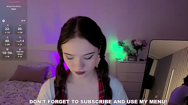 SirenBeatrice online show from April 18, 2026, 9:11 am