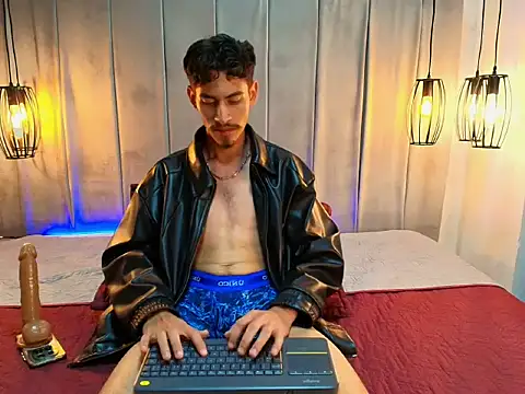 Snapshot of skinny_jean_ chatting on June 11, 2026, 4:20 am skinny jean online show from June 11, 2026, 4:20 am