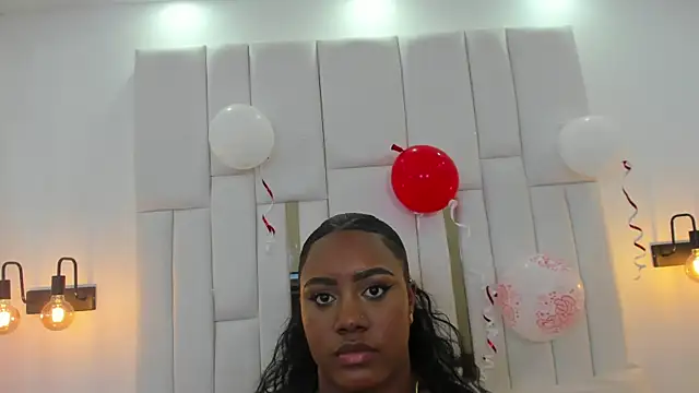 laia fisher  online show from February 14, 2026, 9:15 pm