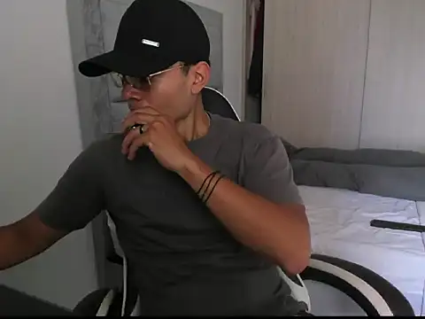 FredericSloan online show from March 2, 2026, 8:05 pm