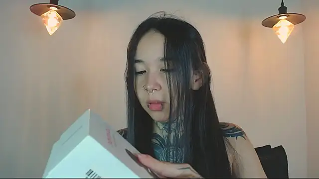 alien eyes09 online show from March 14, 2026, 2:06 am